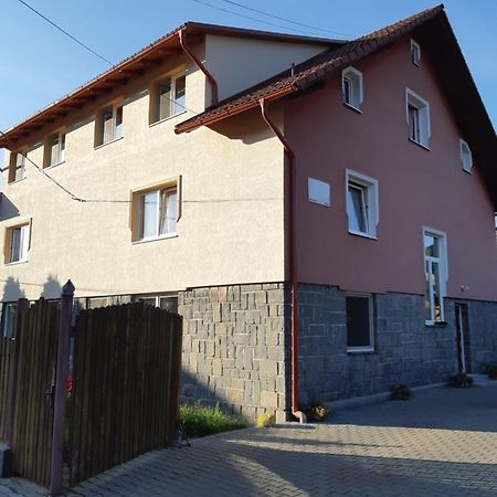 Ibolya-Imola Bed & Breakfast Прайд Екстериор снимка